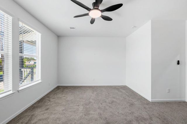 226 S Y Street, La Porte, TX 77571