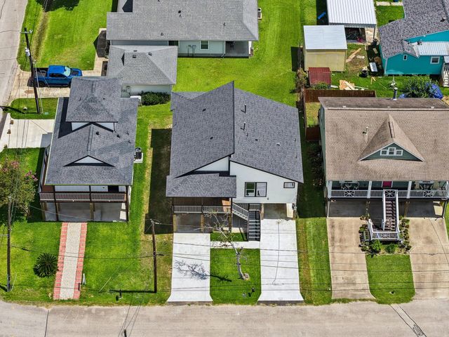 226 S Y Street, La Porte, TX 77571