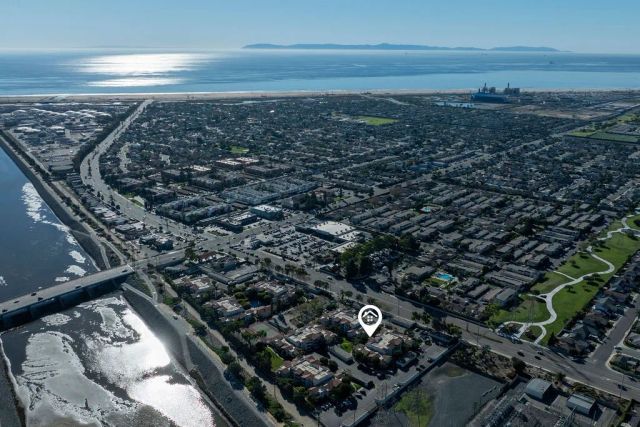 21372 Brookhurst 226, Huntington Beach, CA 92646