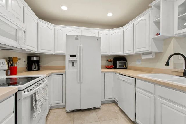 21372 Brookhurst 226, Huntington Beach, CA 92646