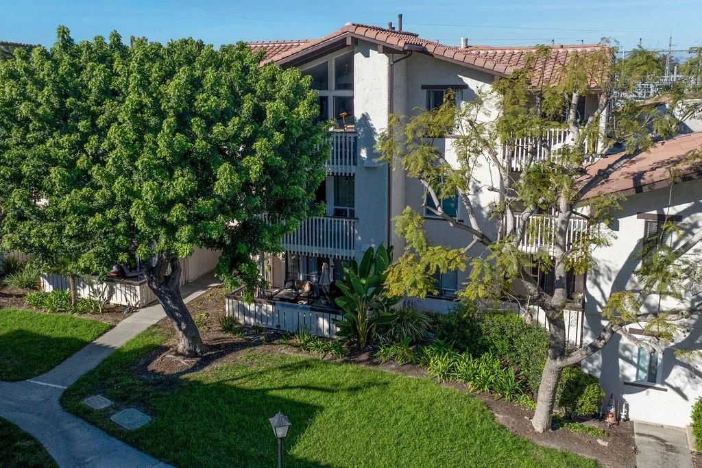 21372 Brookhurst 226, Huntington Beach, CA 92646
