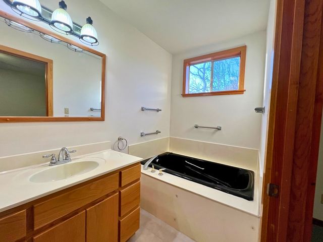 1879 S Arcadia Loop, Kerrville, TX 78028