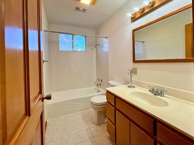 1879 S Arcadia Loop, Kerrville, TX 78028