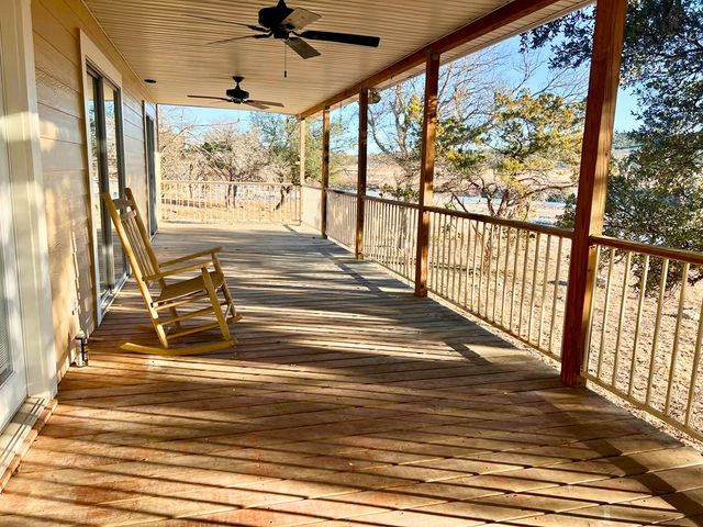 1879 S Arcadia Loop, Kerrville, TX 78028