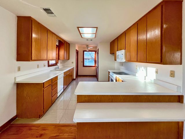 1879 S Arcadia Loop, Kerrville, TX 78028