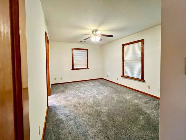1879 S Arcadia Loop, Kerrville, TX 78028