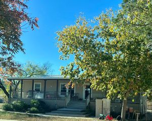 1879 S Arcadia Loop, Kerrville, TX 78028