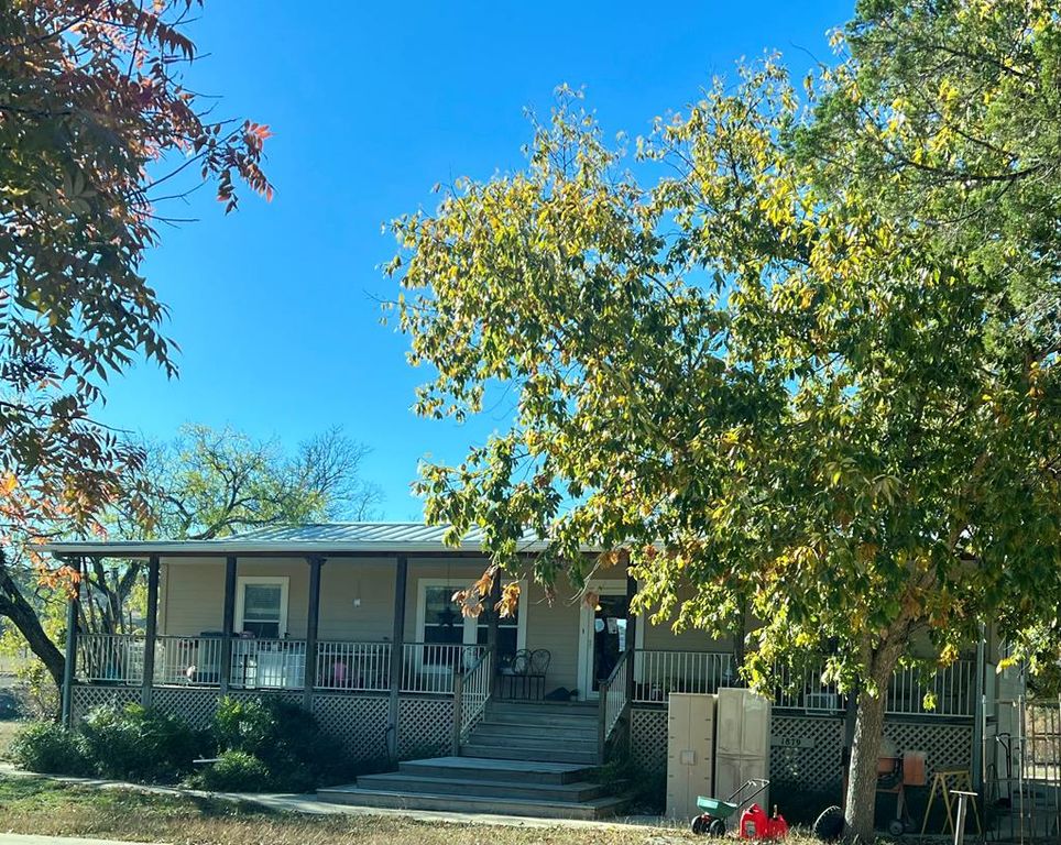 1879 S Arcadia Loop, Kerrville, TX 78028