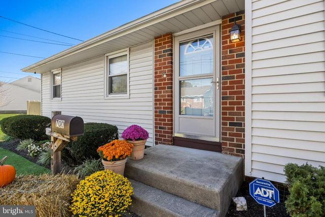 700 LINFIELD AVE, Delran, NJ 08075