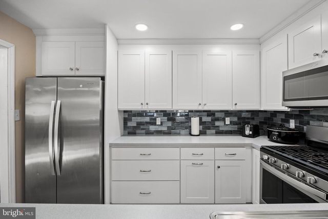 700 LINFIELD AVE, Delran, NJ 08075