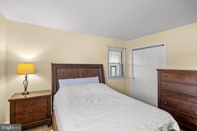 700 LINFIELD AVE, Delran, NJ 08075