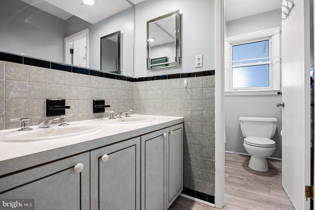 700 LINFIELD AVE, Delran, NJ 08075