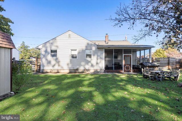 700 LINFIELD AVE, Delran, NJ 08075