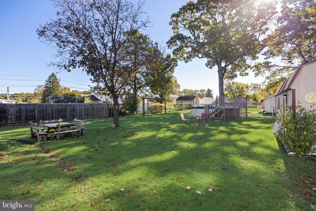 700 LINFIELD AVE, Delran, NJ 08075