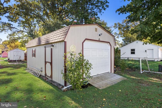 700 LINFIELD AVE, Delran, NJ 08075