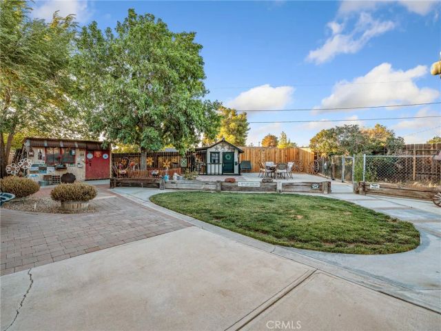 12835 Iroquois Road, Apple Valley, CA 92308