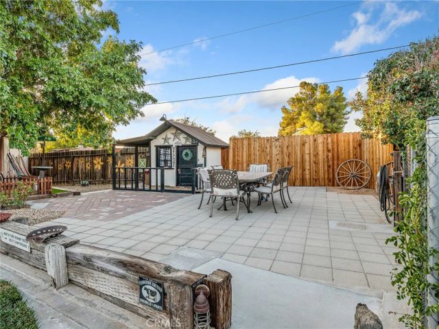 12835 Iroquois Road, Apple Valley, CA 92308