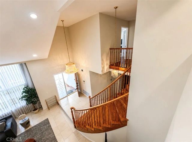 18210 Hatteras, Tarzana, CA 91356