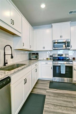 321 Skye Ln, Cartersville, GA 30121