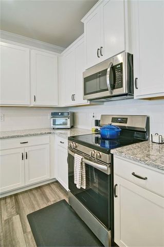 321 Skye Ln, Cartersville, GA 30121