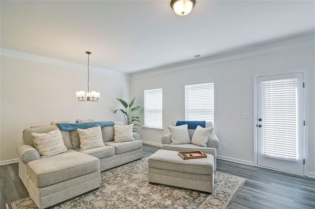 321 Skye Ln, Cartersville, GA 30121