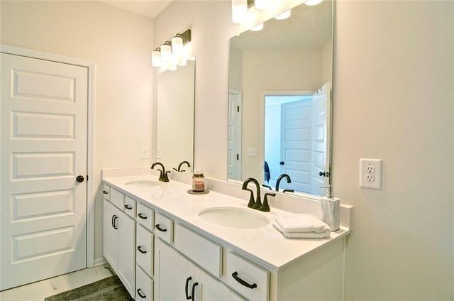 321 Skye Ln, Cartersville, GA 30121