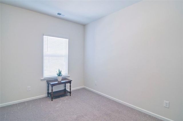 321 Skye Ln, Cartersville, GA 30121