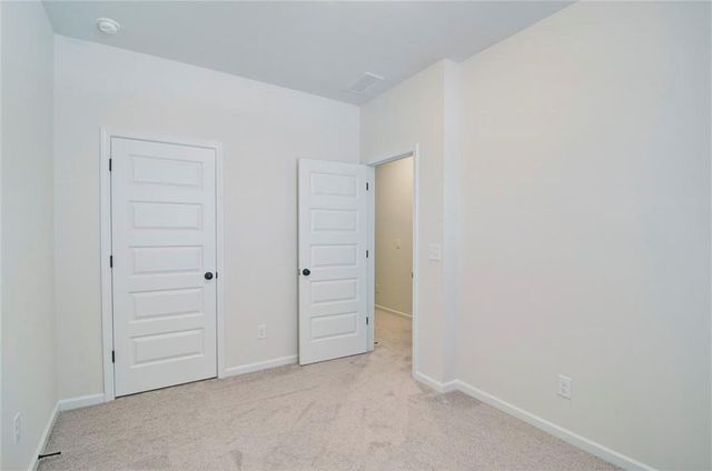 321 Skye Ln, Cartersville, GA 30121