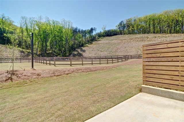 321 Skye Ln, Cartersville, GA 30121