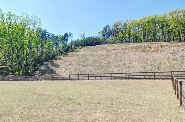 321 Skye Ln, Cartersville, GA 30121
