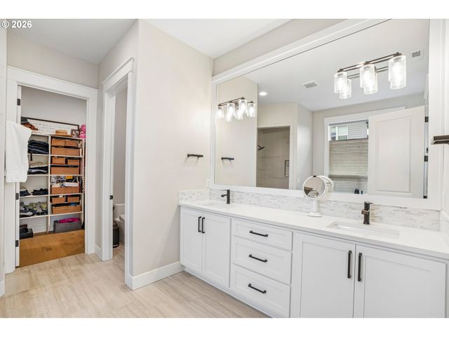 18204 Ne 78TH Cir, Vancouver, WA 98682