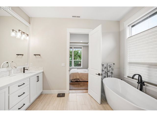 18204 Ne 78TH Cir, Vancouver, WA 98682