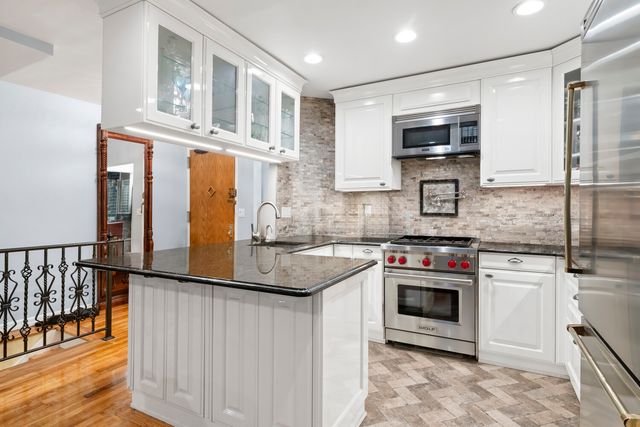 334 W 89TH Street GARDEN, New York City, NY 10024