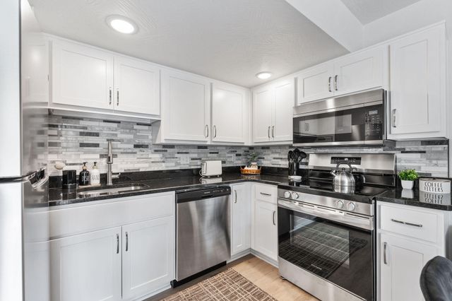 403 Veterans Blvd 2, Branson, MO 65616