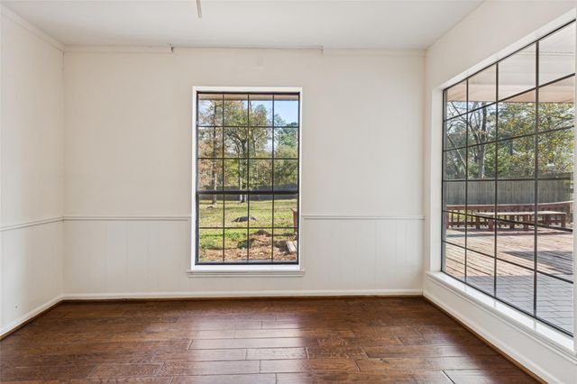 249 Hickory Drive, Huntsville, TX 77320