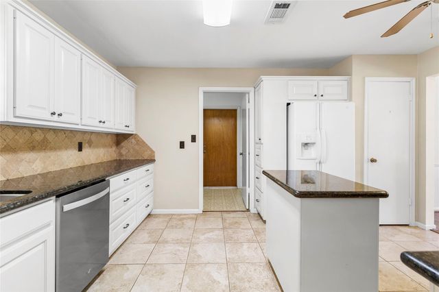 249 Hickory Drive, Huntsville, TX 77320