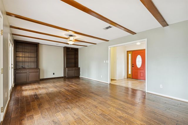 249 Hickory Drive, Huntsville, TX 77320