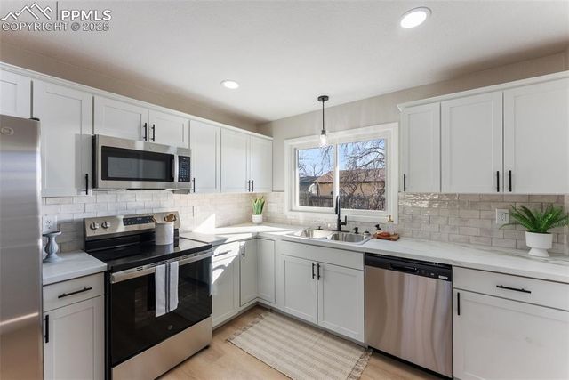 81 Everett Drive, Colorado Springs, CO 80911