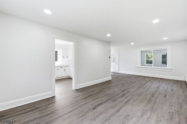 1104 N Washington Ave, Green Brook Twp., NJ 08812