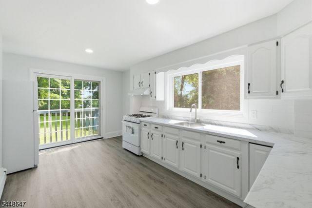 1104 N Washington Ave, Green Brook Twp., NJ 08812