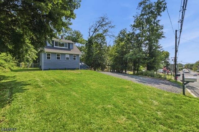 1104 N Washington Ave, Green Brook Twp., NJ 08812