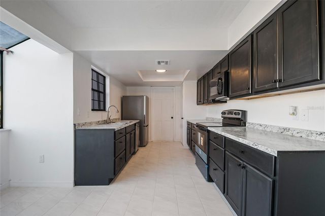 2020 HIDDEN DALE COURT, Kissimmee, FL 34741