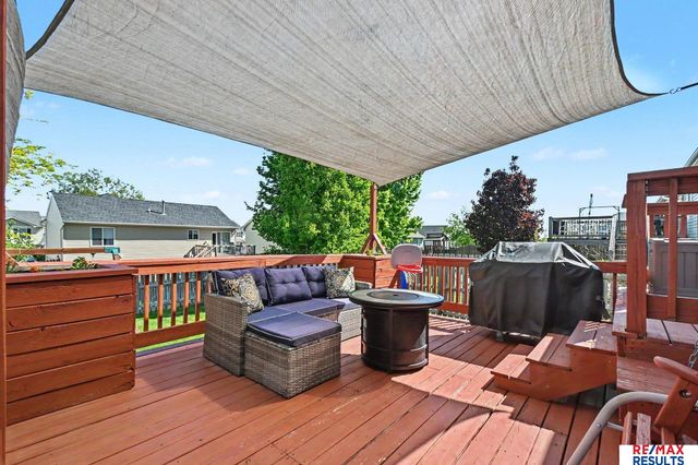 15818 Briar Street, Omaha, NE 68136