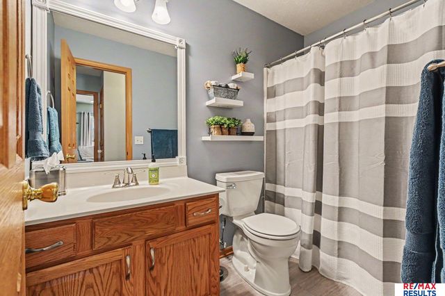 15818 Briar Street, Omaha, NE 68136