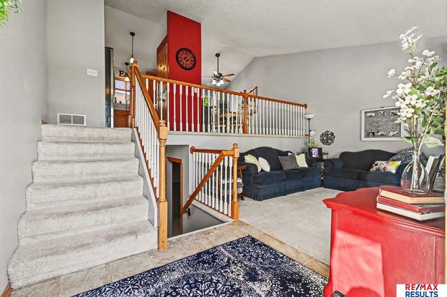 15818 Briar Street, Omaha, NE 68136