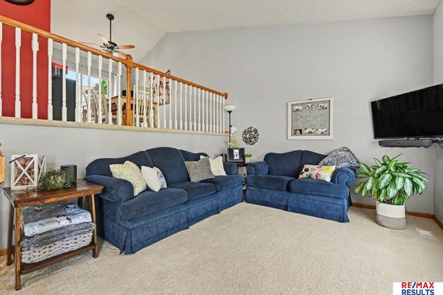 15818 Briar Street, Omaha, NE 68136