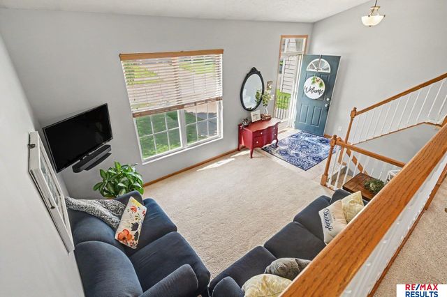 15818 Briar Street, Omaha, NE 68136