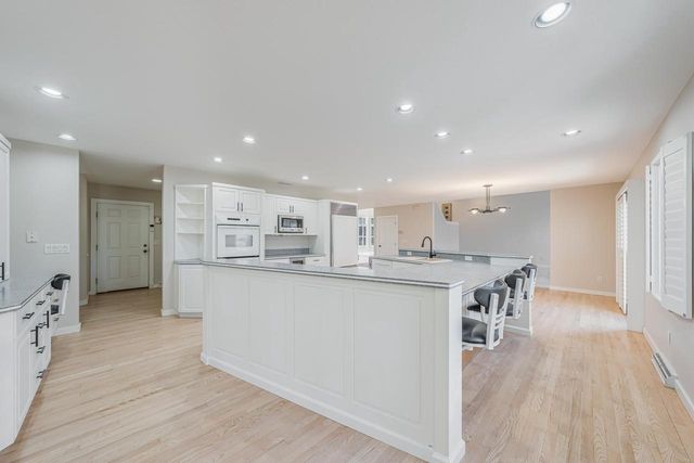 1051 S OAKWOOD ROAD, Oshkosh, WI 54904