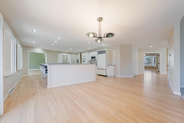 1051 S OAKWOOD ROAD, Oshkosh, WI 54904