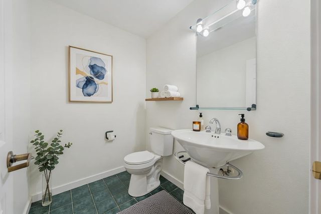 1051 S OAKWOOD ROAD, Oshkosh, WI 54904